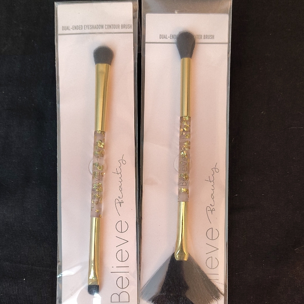 Dual-Ended Eyeshadow & Highlighter Makeup Brush Set
